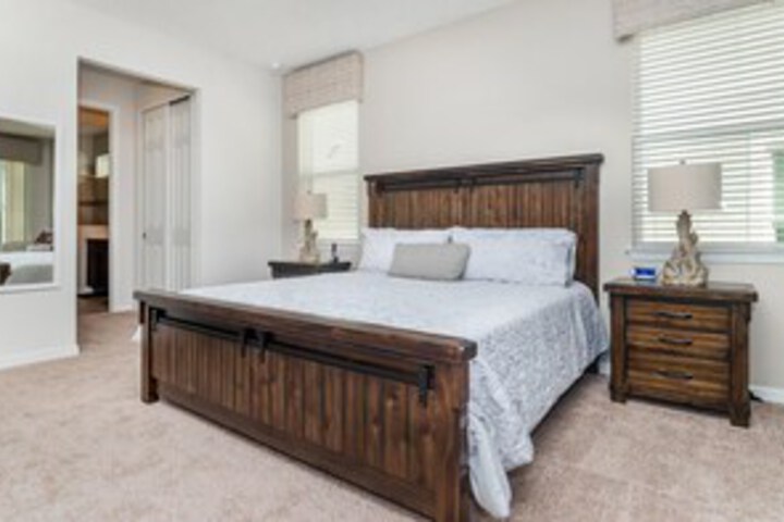 Room 35 of 48
