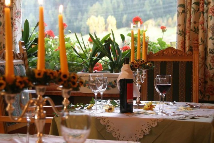 Dining 21 of 55