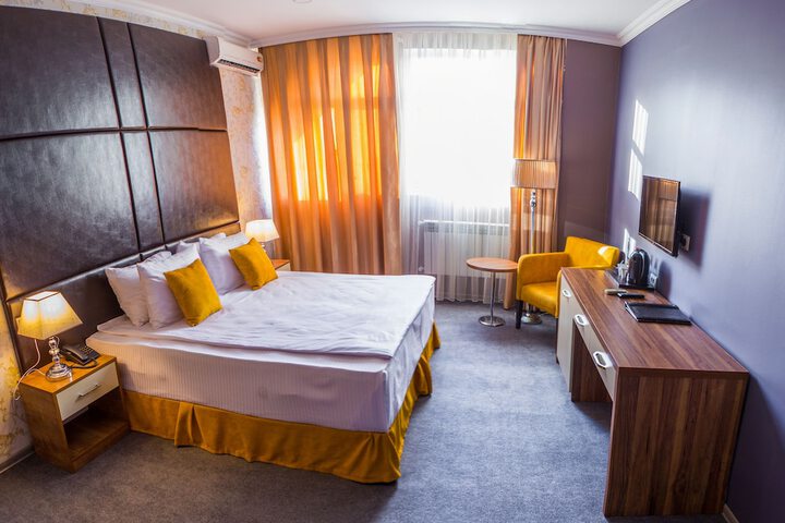Room 15 of 46