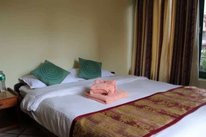 Room 9 of 43