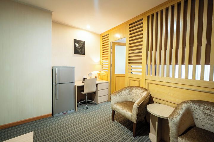 Room 49 of 184