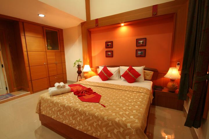 Room 15 of 53