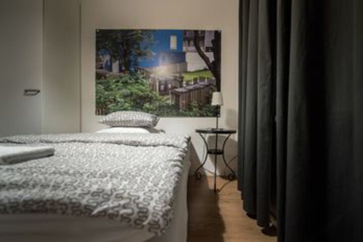 Room 9 of 22