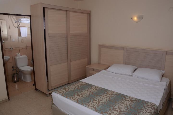 Room 7 of 53