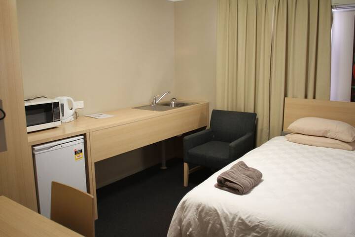 Room 2 of 27