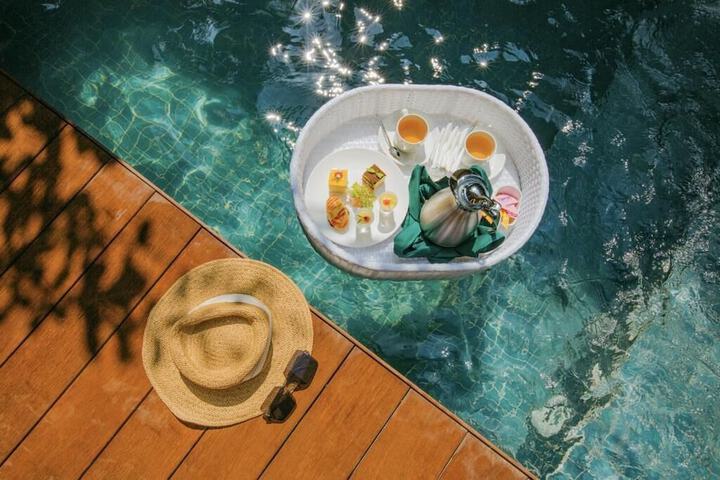 Pool 54 of 94