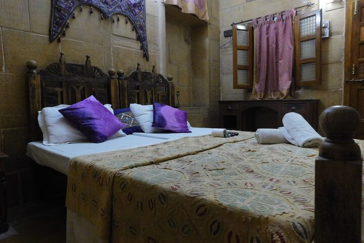 Room 15 of 52