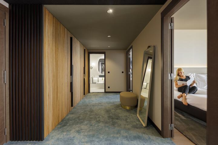 Room 40 of 126