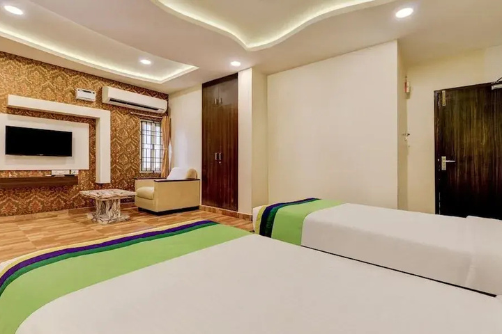 Room 9 of 21