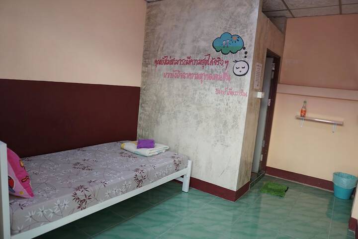 Room 16 of 36