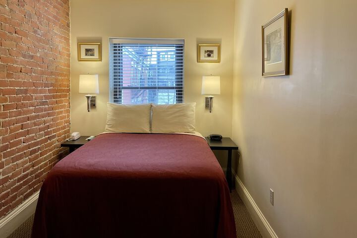 Room 35 of 57