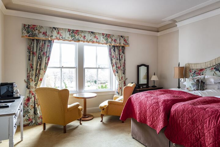 Room 22 of 48