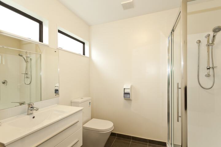 Room 10 of 25