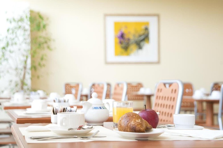 Dining Photos