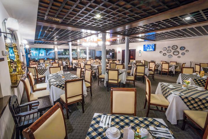 Dining 104 of 179