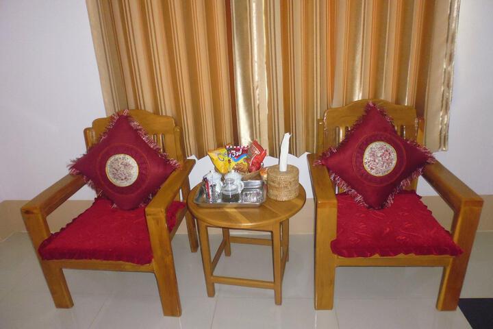 Room 2 of 6