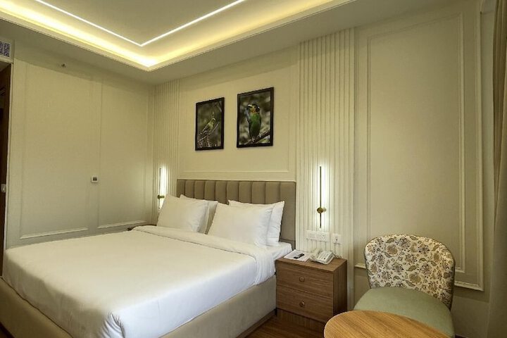 Room 14 of 40
