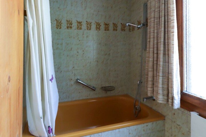 Room 152 of 169