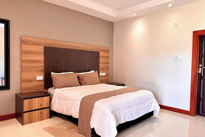 Room 6 of 22