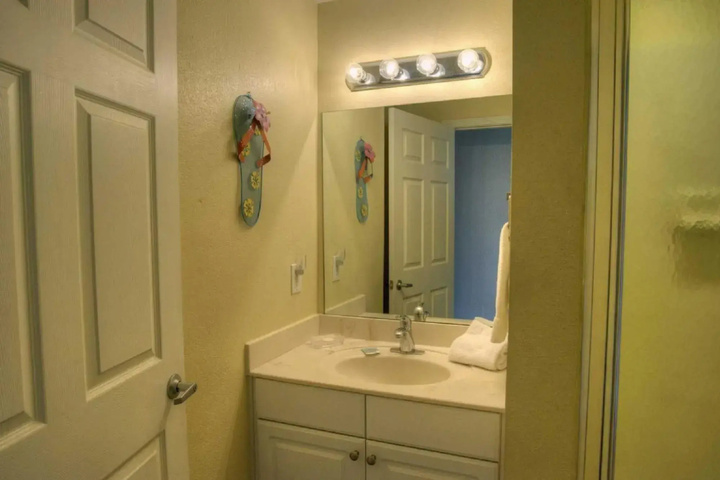 Room 8 of 20