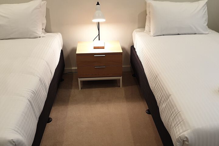 Room 5 of 6