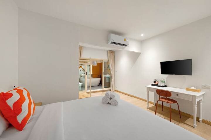 Room 15 of 65