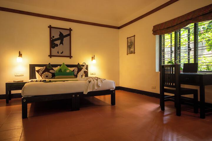 Room 25 of 128