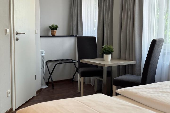 Room 35 of 78
