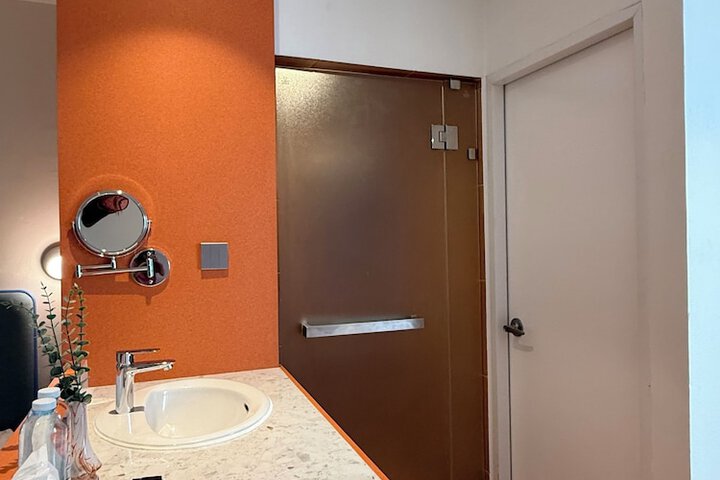 Room 23 of 30