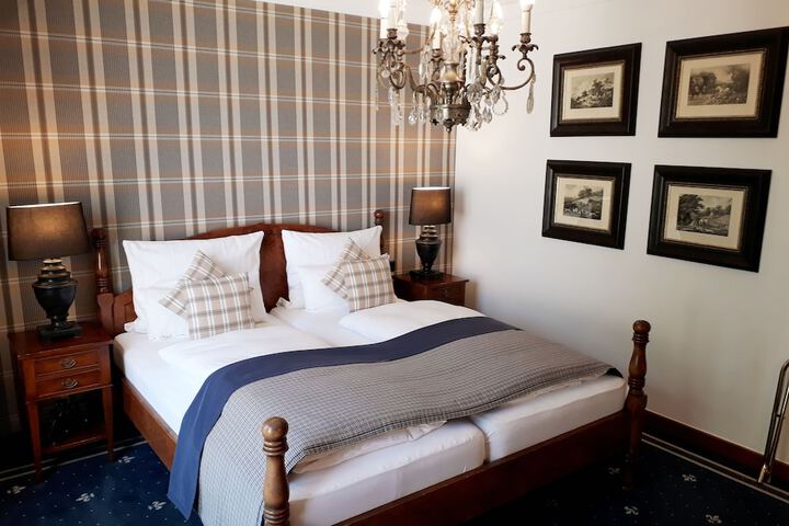 Room 21 of 57