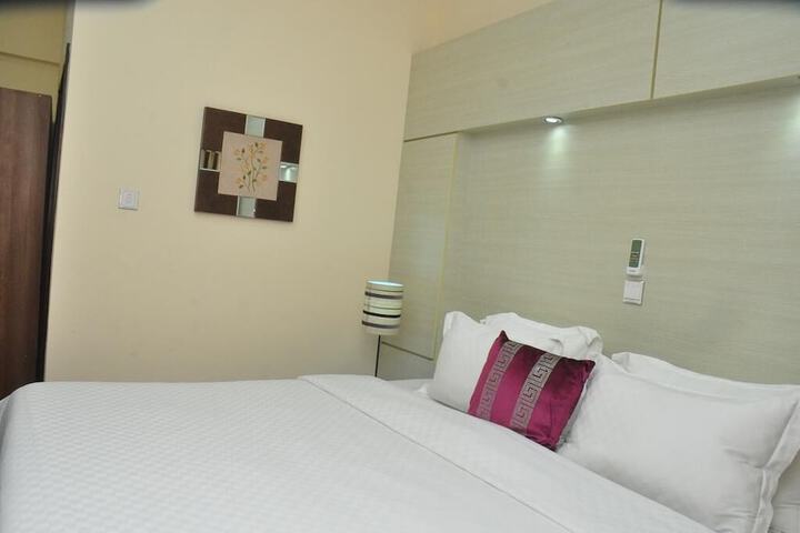 Room 8 of 20