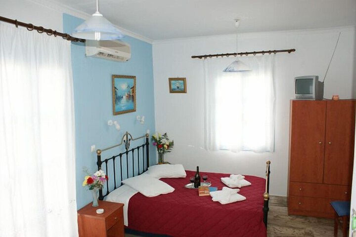 Room 12 of 23