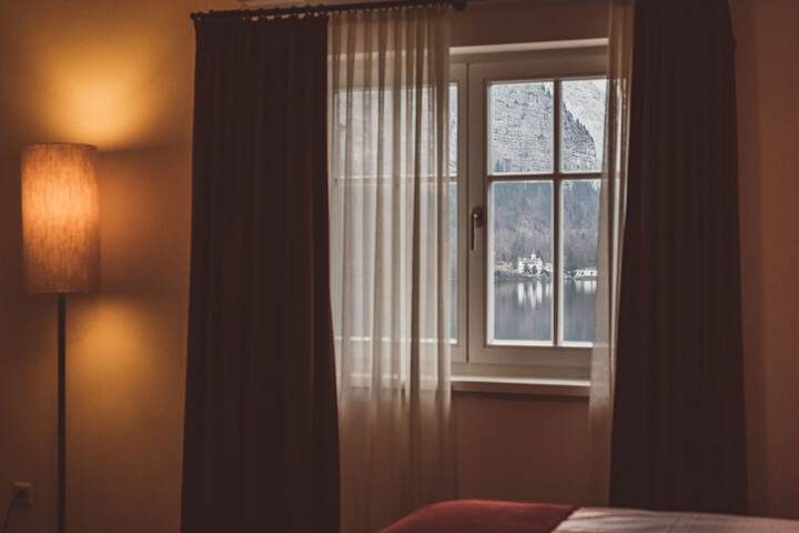 Room 30 of 66
