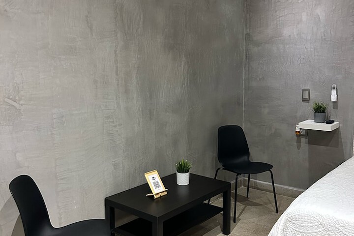 Room 48 of 85