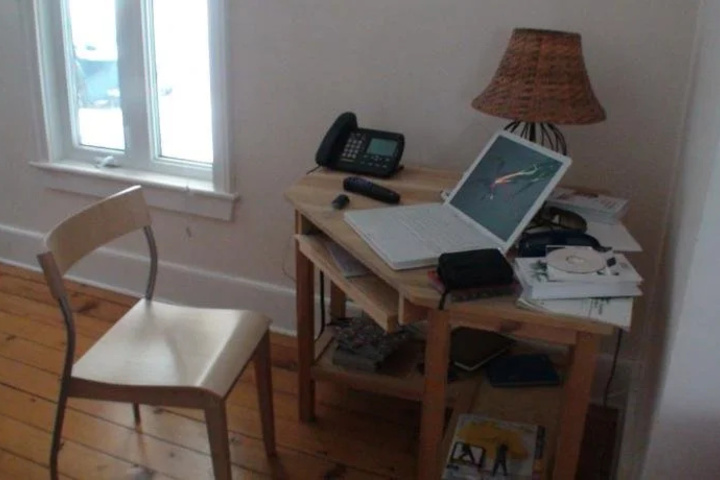 Room 4 of 8