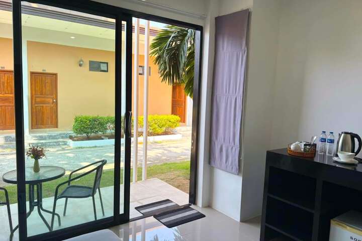 Room 8 of 39