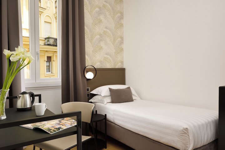 Room 44 of 68