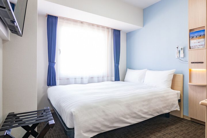 Room 2 of 34
