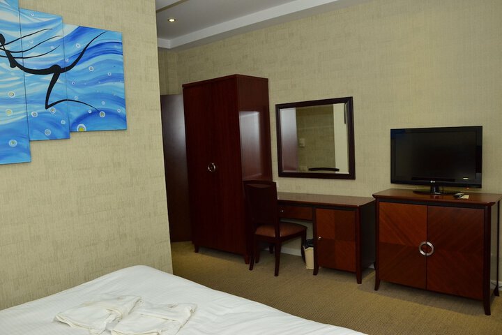 Room 15 of 113