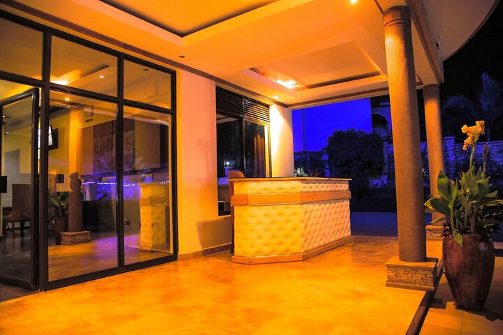 Hotel 19 of 49