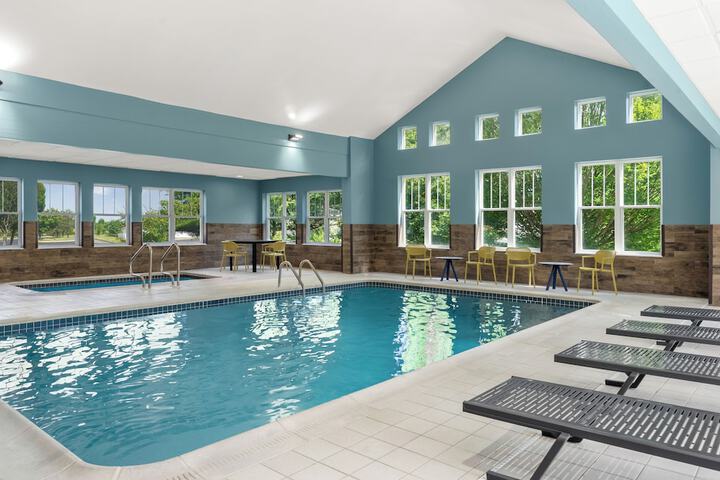 Photo of City Express by Marriott Gettysburg Pool