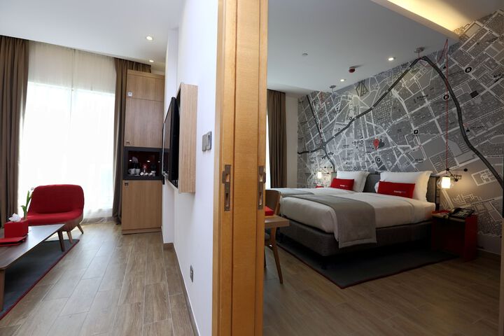 Room 39 of 195