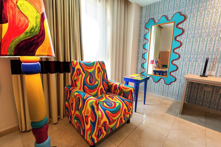 Room 25 of 61