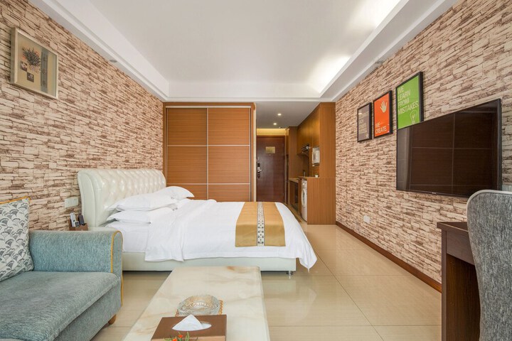 Room 40 of 70
