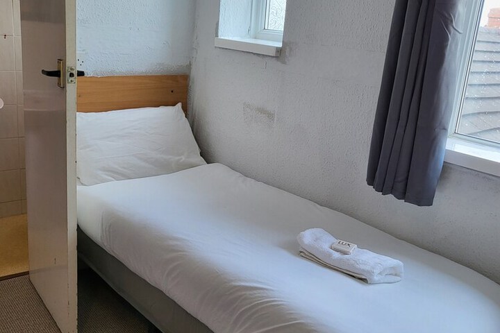 Room 65 of 109
