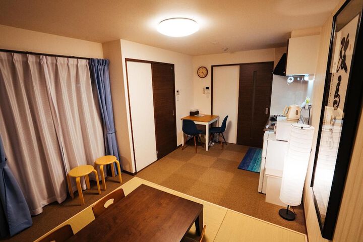 Room 32 of 54