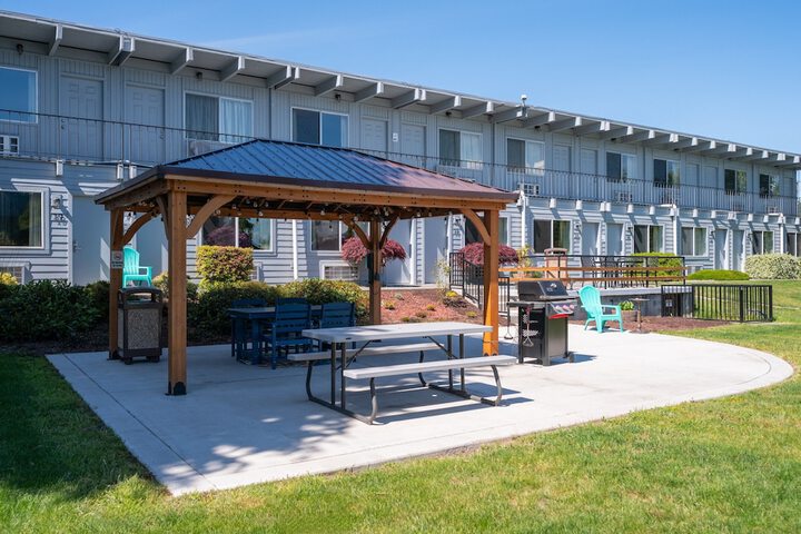 Hotel Exterior 147 of 152