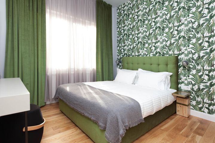 Room 18 of 55