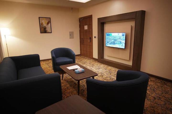 Room 17 of 44