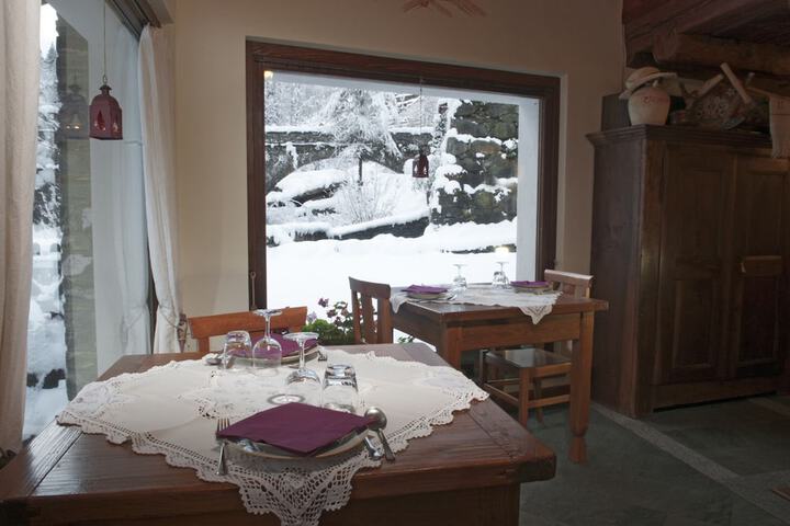 Dining 20 of 43